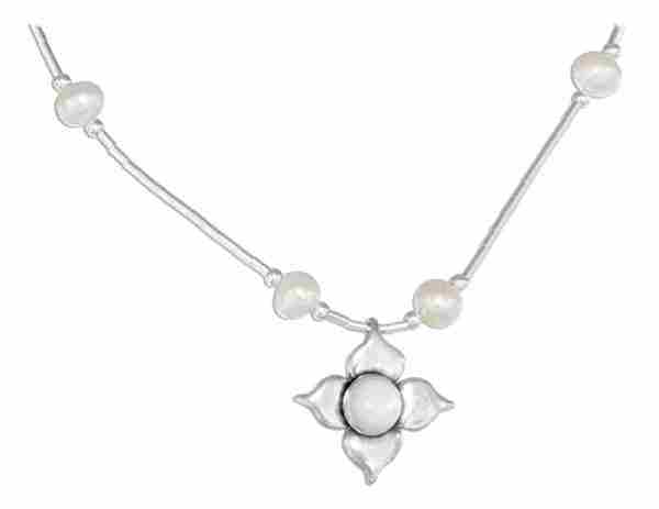 Pearl Choker Necklace Pearl Flower Pendant - Click Image to Close