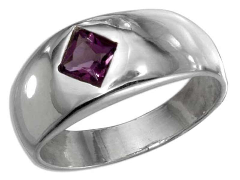 Solitaire Princess Cut Amethyst Ring Solitaire Princess Cut Amethyst Ring