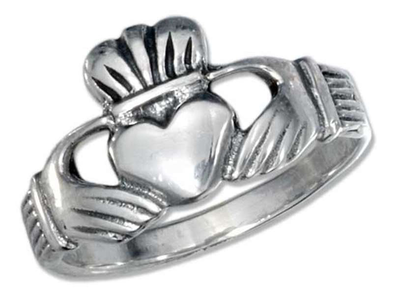Medium Claddagh Ring Medium Claddagh Ring
