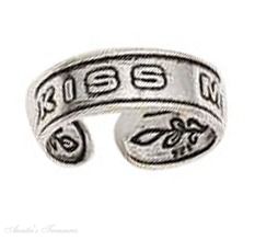 Kiss Me Toe Ring Kiss Me Toe Ring