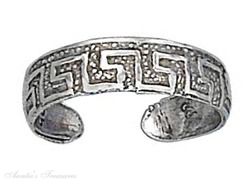 Lightweight Greek Key Toe Ring