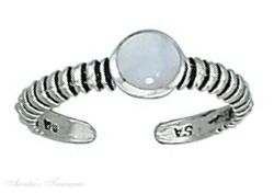 Ribbed Band White Shell Toe Ring Ribbed Band White Shell Toe Ring