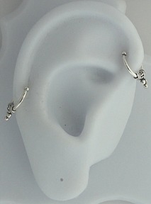 Nonpiercing Bali Drop Charm Round Ear Cuff Nonpiercing Bali Drop Charm Round Ear Cuff