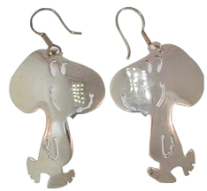 Vintage TD-53 Preowned Walking Snoopy Dangle Earrings Vintage TD-53 Preowned Walking Snoopy Dangle Earrings